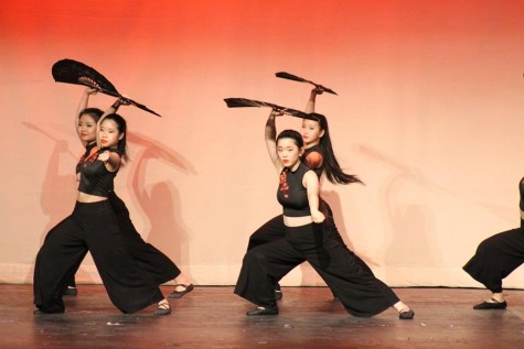 The Chinese Student Association incorporated pop culture songs into their dance routines.